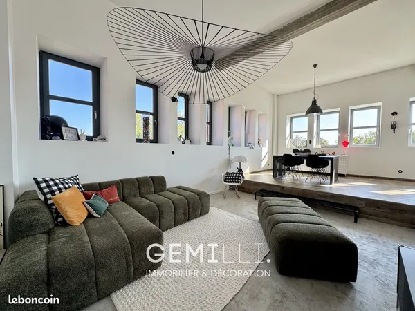 Loft 6 pièces 165 m² 