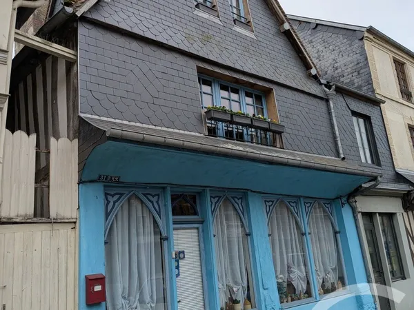 Maison 8 pièces 240 m² 