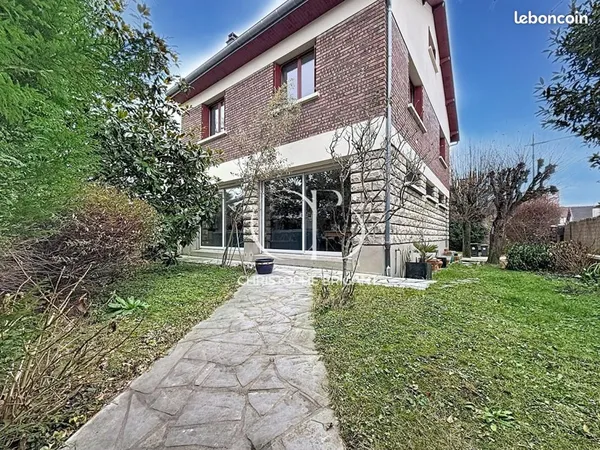 Maison 6 pièces 199 m² 