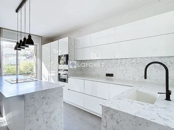 Appartement 3 pièces 77 m² 