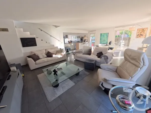 Maison 4 pièces 158 m²