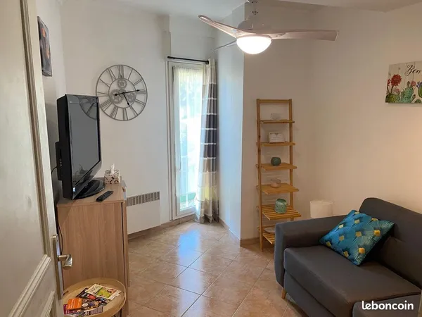 T2 - 26 m² - 1er étage - À 2 km d'Avignon - Disponible le 01/12/2025 