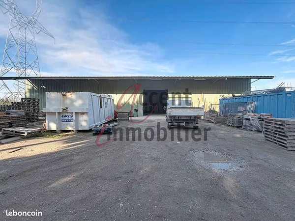 Local commercial 700 m² MOLLEGES 