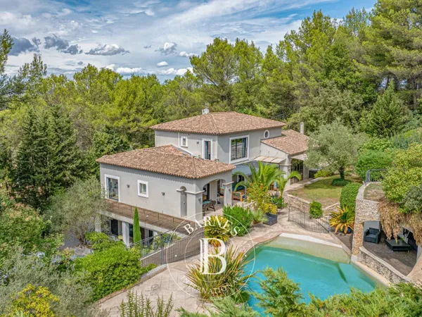 BOUC BEL AIR - MAISON 422m² - 6 CHAMBRES - 2KM IBS - JARDIN - PISCINE - CALME 