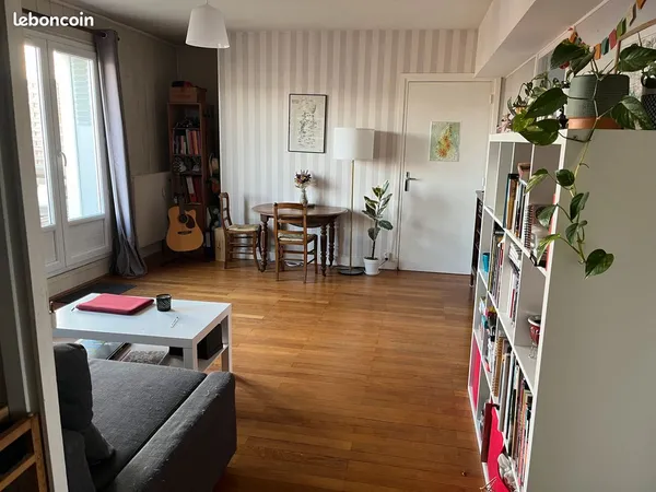 Location F2 avec terrasse et parking, quartier des Paulines, Clermont-Fd 