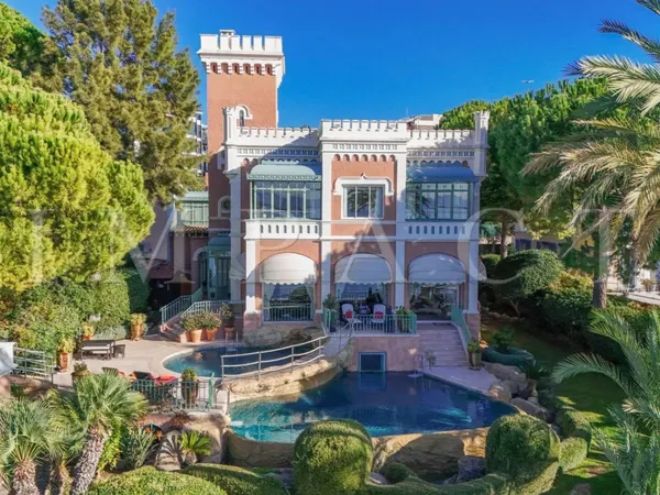 Cap D'Antibes, Chateau de la Vigie à Vendre 