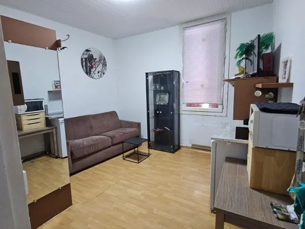 Petit Studio équipé 300m de la gare 
