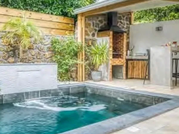 Maison F4 meublée piscine parking St Pierre ravine des cabris chem stephane 