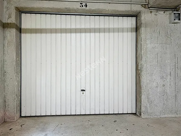 Garage en sous-sol à vendre à Poisy 