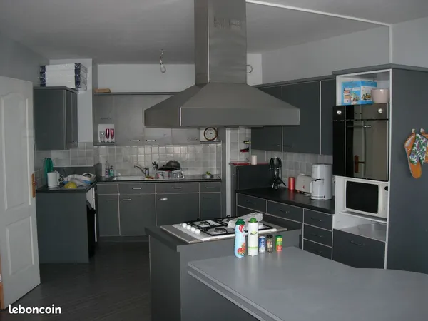Appart 131m2 + 20m2 de loggia dans résidence 