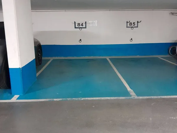 Parking 13 m² 
