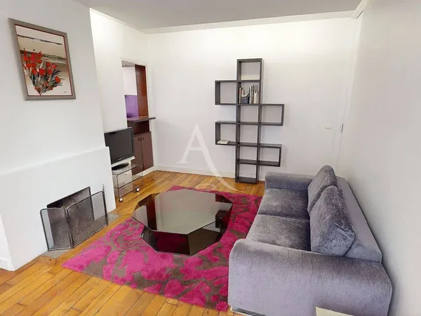 Appartement 1 pièce 63 m² 