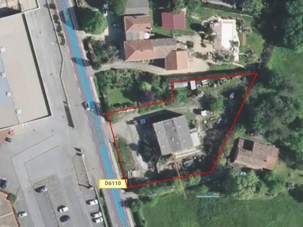 Grand Terrain plat constructible, avec atelier 