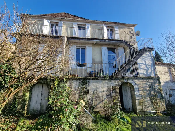MAISON DE VILLE PROCHE DES SERVICES 