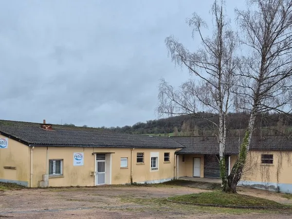 Local commercial 550m² VIMOUTIERS 