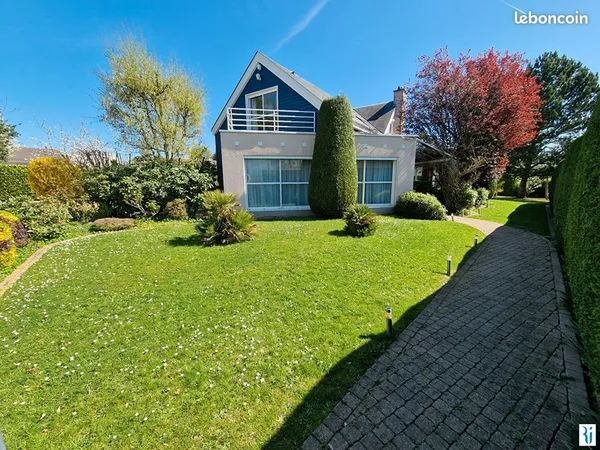 Propriété 7 pièces 207 m² 