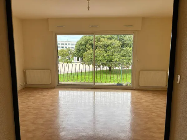 Appartement 2 pièces 64 m² 