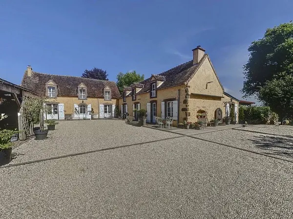 Maison 6 pièces 233 m² 