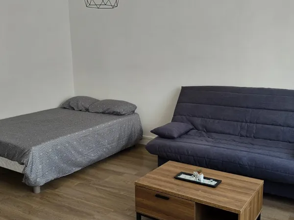 STUDIO 'TOUT INCLUS' (ELEC+WIFI) - CANNES CENTRE - RÉNOVÉ 