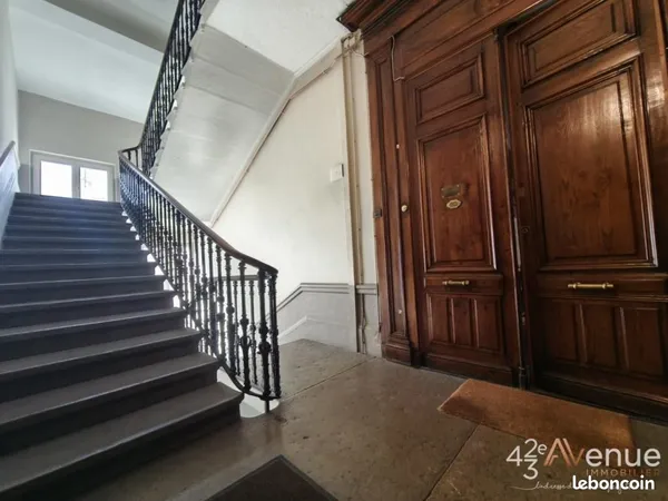 Appartement 5 pièces 208 m² 
