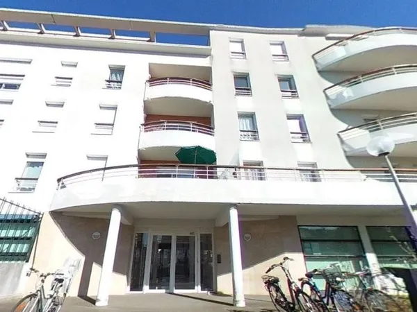 Studio 1 pièce 28 m² 