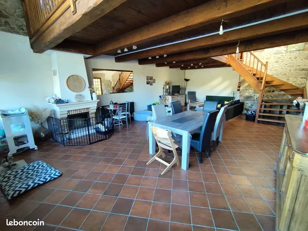 Maison 5 pièces 210 m² 