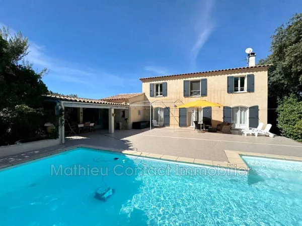 Villa 6 pièces 134 m² 