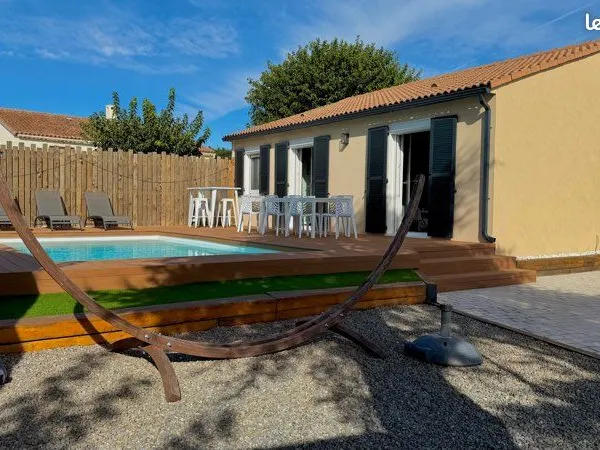 Direct propriétaire : Maison totalement rénovée avec piscine 900m du centre ville l'isle sur la 