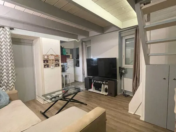 Studio 1 pièce 26 m² 