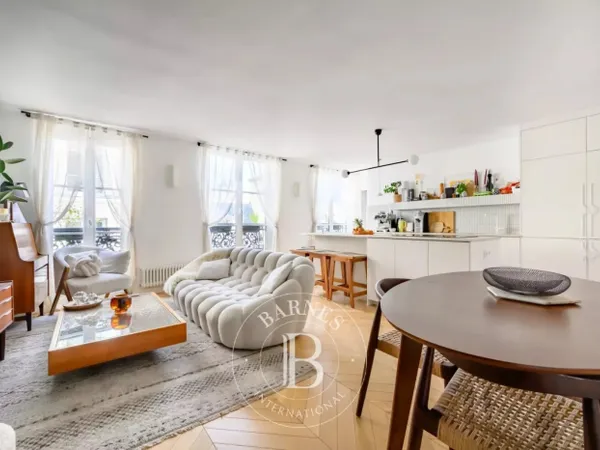 Vente Appartement - Paris 3 - Sainte Avoye - 2 chambres + studio 