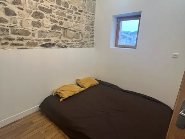 Loue chambre dans appartement 