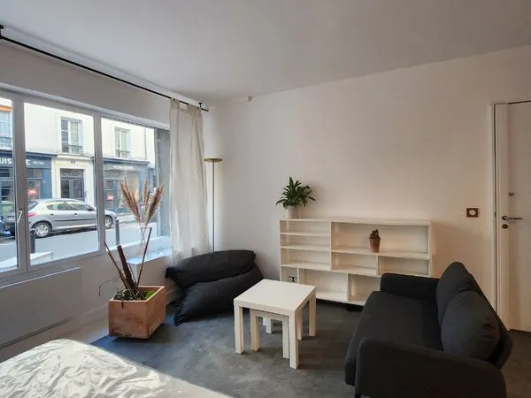 LOCATiON MEUBLEE + PARKING 