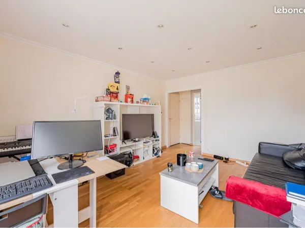 Appartement 3 pièces meublé de 55 m² à Noisy-le-Grand 