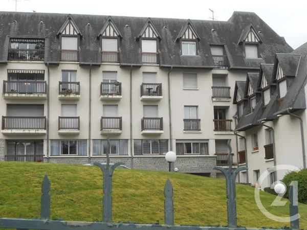 Studio 1 pièce 18 m² 