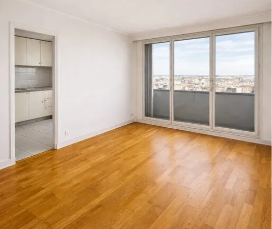 Grand T2 52,62 m² - Étage élevé - Vue dégagée - Balcon & parking 