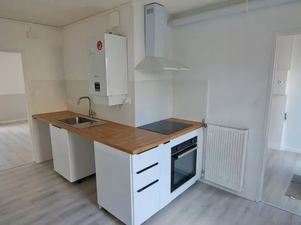 Maison 4 pièces 3 chambŕes 