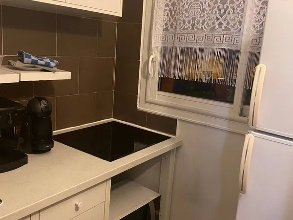 Studio 1 pièce 27 m² 