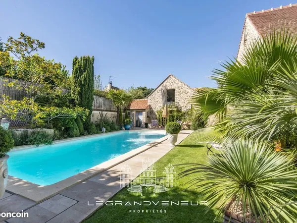 Propriété 8 pièces 192 m² 