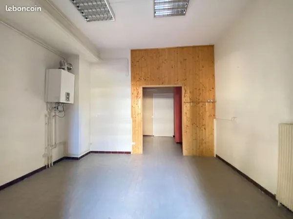 Boutique 3 pièces 47 m² 