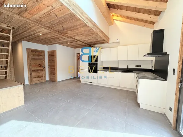 Appartement 4 pièces 103 m² 