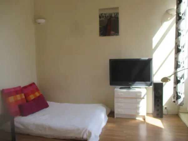 Lyon 4 F4 avec 3 chambres plus mezzanine 