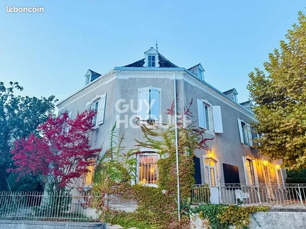Maison 12 pièces 400 m² 