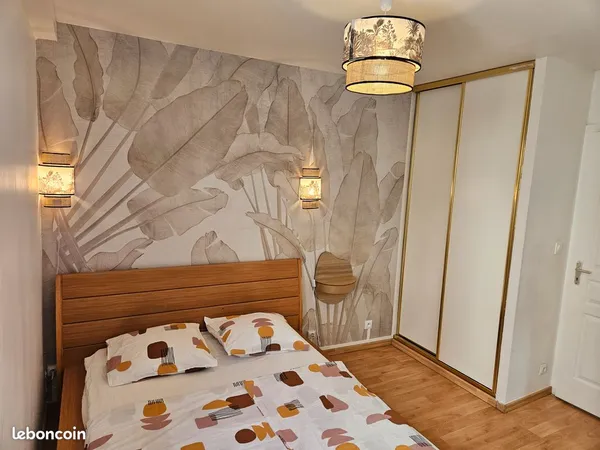 Belle chambre -Douche privée avec balcon privé - 3 mns a pieds gare Annemasse 