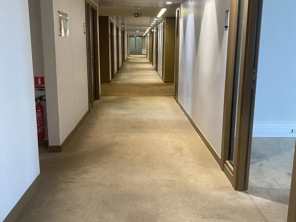 Bureaux 1440 m² 