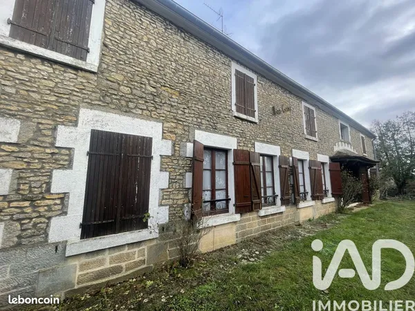 Maison 1 pièce 223 m² 