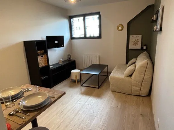 Studio meublé et équipé entièrement neuf 