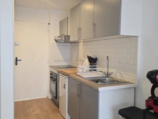Studio 1 pièce 18 m² 