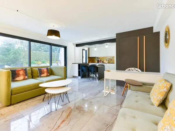 Maison 21 pièces 450 m² 