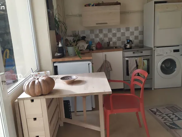 T2 meublé de 30 m2 à Saint Nizier du Moucherotte, 650 euros charges comprises 