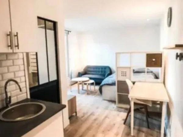Studio 1 pièce 24 m² 